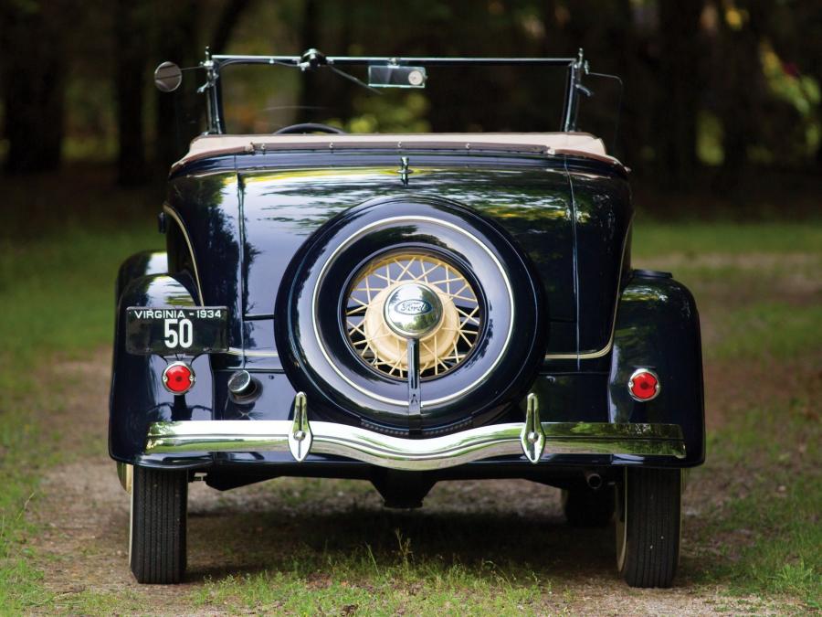  Ford V8 Deluxe Roadster 1934 года  (фото 6 из 30)